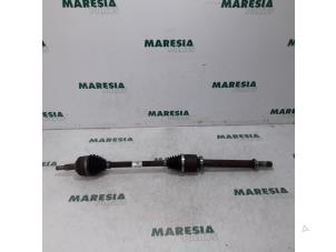 Used Front drive shaft, right Renault Grand Scénic III (JZ) 1.5 dCi 110 Price € 60,00 Margin scheme offered by Maresia Parts