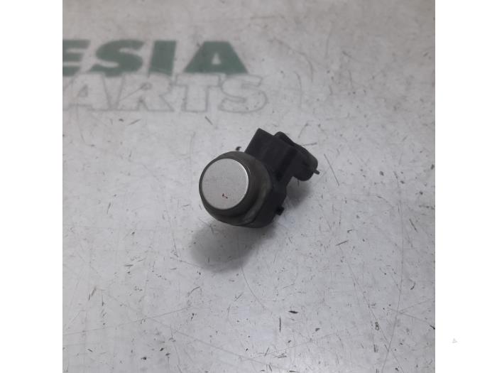 PDC Sensor from a Renault Grand Scénic III (JZ) 1.5 dCi 110 2010