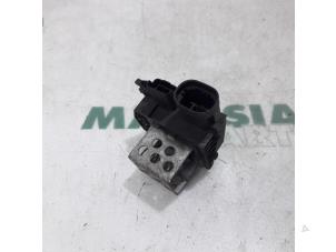Used Cooling fan resistor Peugeot Boxer (244) 2.8 HDi 127 Price € 24,20 Inclusive VAT offered by Maresia Parts