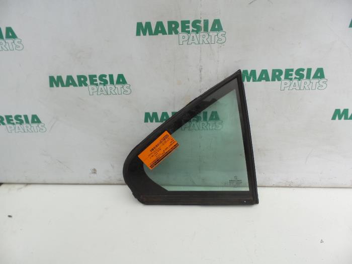 Usados Ventanilla triangular derecha detrás Peugeot 607 (9D/U) 2.0 16V Precio € 35,00 Norma de margen ofrecido por Maresia Parts