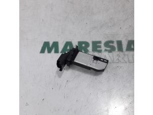 Used Airflow meter Peugeot Partner (GC/GF/GG/GJ/GK) 1.6 BlueHDI 75 Price € 36,30 Inclusive VAT offered by Maresia Parts