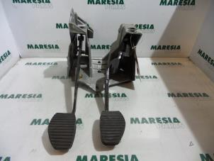 Used Set of pedals Peugeot 607 (9D/U) 2.0 16V Price € 75,00 Margin scheme offered by Maresia Parts