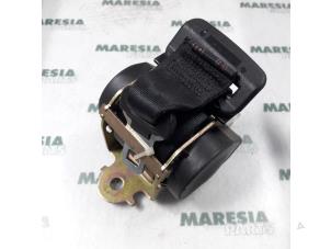 Used Rear seatbelt, centre Peugeot 607 (9D/U) 2.0 16V Price € 35,00 Margin scheme offered by Maresia Parts