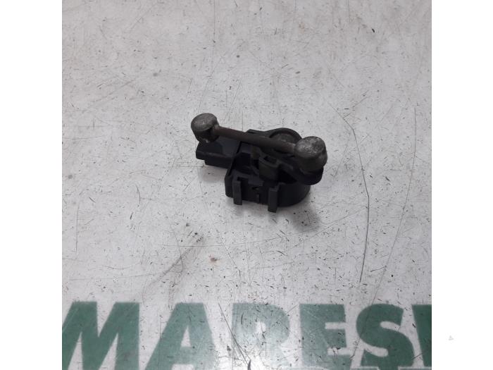 Używane Silnik reflektora Citroen C5 II Berline (RC) 2.0 16V Cena € 35,00 Procedura marży oferowane przez Maresia Parts