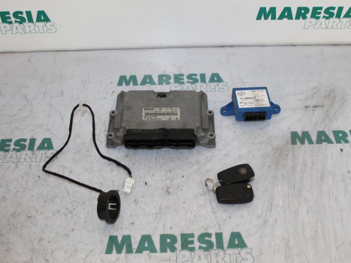 Used Engine management computer Alfa Romeo 166 2.4 JTD Price € 210,00 Margin scheme offered by Maresia Parts