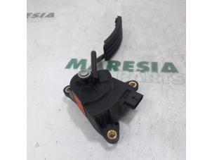 Used Throttle pedal position sensor Renault Scénic II (JM) 1.6 16V Price € 35,00 Margin scheme offered by Maresia Parts