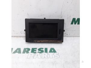 Used Navigation display Renault Scénic III (JZ) 1.5 dCi 105 Price € 210,00 Margin scheme offered by Maresia Parts