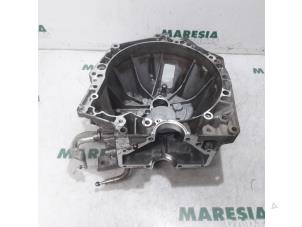Used Gearbox casing Peugeot Partner (GC/GF/GG/GJ/GK) 1.6 BlueHDI 75 Price € 60,00 Margin scheme offered by Maresia Parts