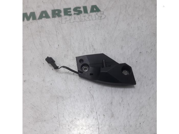 Begagnade Sensor (övriga) Peugeot 307 CC (3B) 2.0 16V Pris € 35,00 Marginaltabell erbjuds av Maresia Parts