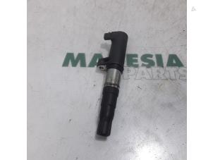 Used Ignition coil Renault Megane III Coupe (DZ) 1.6 16V Price € 10,00 Margin scheme offered by Maresia Parts