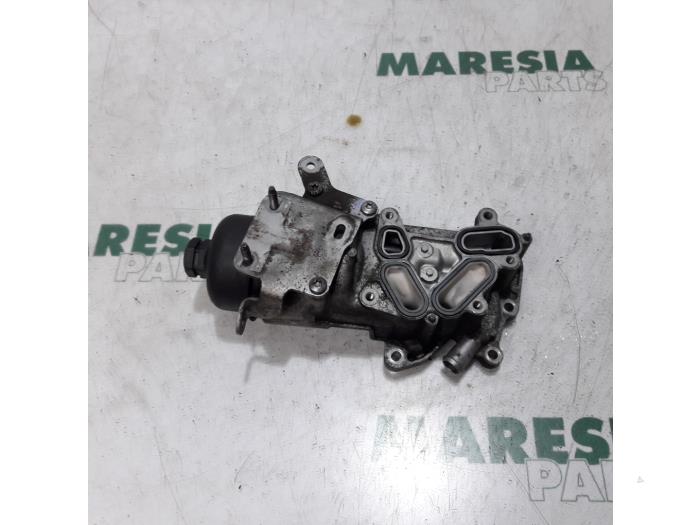 Gebrauchte Ölfilterhalter Peugeot 308 CC (4B) 1.6 HDiF 16V Preis € 50,00 Margenregelung angeboten von Maresia Parts