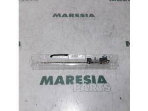 Used Third brake light Citroen C5 III Berline (RD) 2.0 HDiF 16V Price € 35,00 Margin scheme offered by Maresia Parts