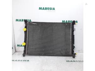 Used Radiator Renault Grand Scénic II (JM) 2.0 16V Turbo Price € 30,00 Margin scheme offered by Maresia Parts