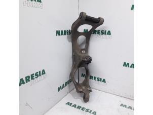 Used Front wishbone, right Citroen C5 III Berline (RD) 2.0 HDiF 16V Price € 50,00 Margin scheme offered by Maresia Parts