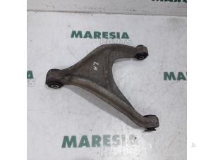 Used Rear wishbone, left Citroen C5 III Berline (RD) 2.0 HDiF 16V Price € 50,00 Margin scheme offered by Maresia Parts