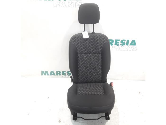 Seat, right from a Renault Kangoo Express (FW) 1.5 dCi 75 2013