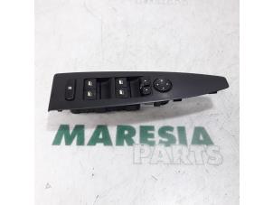 Usagé Commutateur combi vitres Citroen C6 (TD) 2.7 HDiF V6 24V Prix € 85,00 Règlement à la marge proposé par Maresia Parts