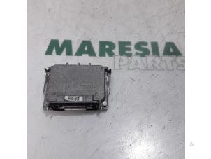 Używane Starter ksenonowy Peugeot 508 (8D) 2.0 Hybrid4 16V Cena € 75,00 Procedura marży oferowane przez Maresia Parts