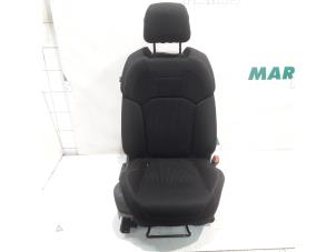 Używane Fotel prawy Citroen C5 III Berline (RD) 2.0 HDiF 16V Cena € 210,00 Procedura marży oferowane przez Maresia Parts