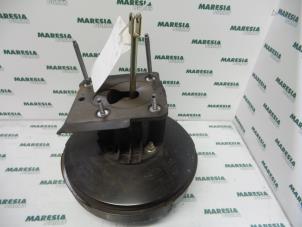 Used Brake servo Peugeot 407 SW (6E) 2.0 HDiF 16V Price € 50,00 Margin scheme offered by Maresia Parts