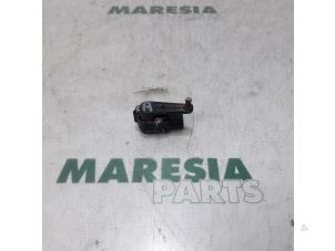 Used Headlight motor Peugeot 308 (4A/C) 1.6 16V THP Autom. Price € 50,00 Margin scheme offered by Maresia Parts