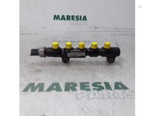 Used Fuel injector nozzle Peugeot 207 SW (WE/WU) 1.6 HDi 16V Price € 30,00 Margin scheme offered by Maresia Parts