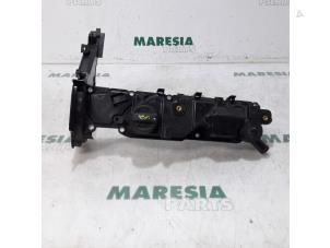 Used Rocker cover Peugeot Partner (GC/GF/GG/GJ/GK) 1.6 BlueHDI 75 Price € 35,00 Margin scheme offered by Maresia Parts