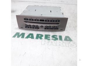 Used Radio CD player Renault Grand Scénic II (JM) 1.9 dCi 120 Price € 157,50 Margin scheme offered by Maresia Parts