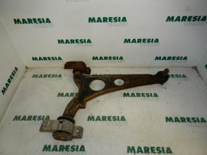 Used Front lower wishbone, right Lancia Lybra 1.8 16V VVT Price € 35,00 Margin scheme offered by Maresia Parts