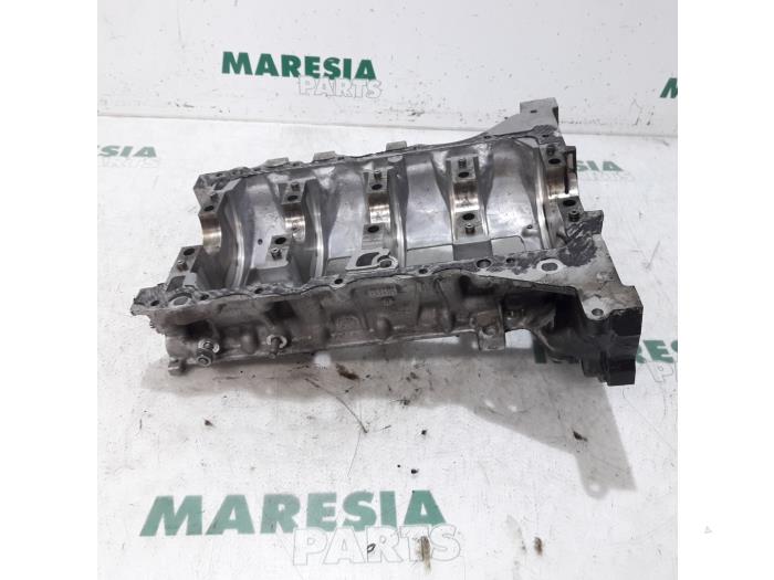 Begagnade Oljetråg Peugeot Partner (GC/GF/GG/GJ/GK) 1.6 BlueHDI 75 Pris € 75,00 Marginaltabell erbjuds av Maresia Parts