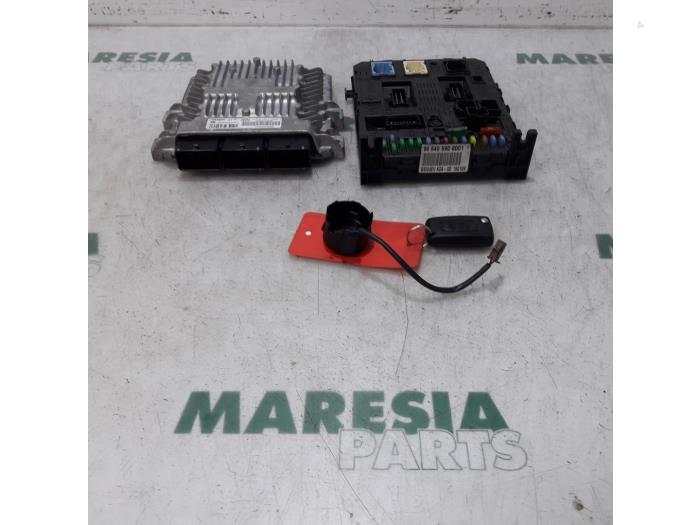 Used Engine management computer Citroen C5 III Tourer (RW) 2.7 HDiF V6 24V Autom. Price € 341,25 Margin scheme offered by Maresia Parts