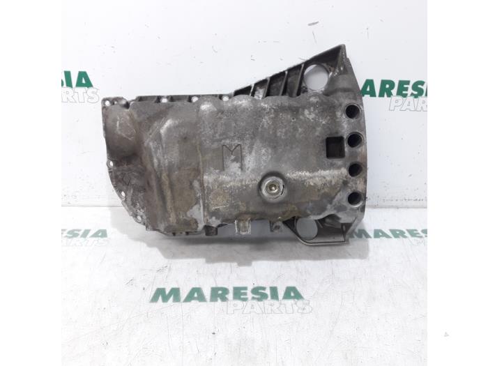 Gebrauchte Ölwanne Renault Espace Preis € 30,00 Margenregelung angeboten von Maresia Parts