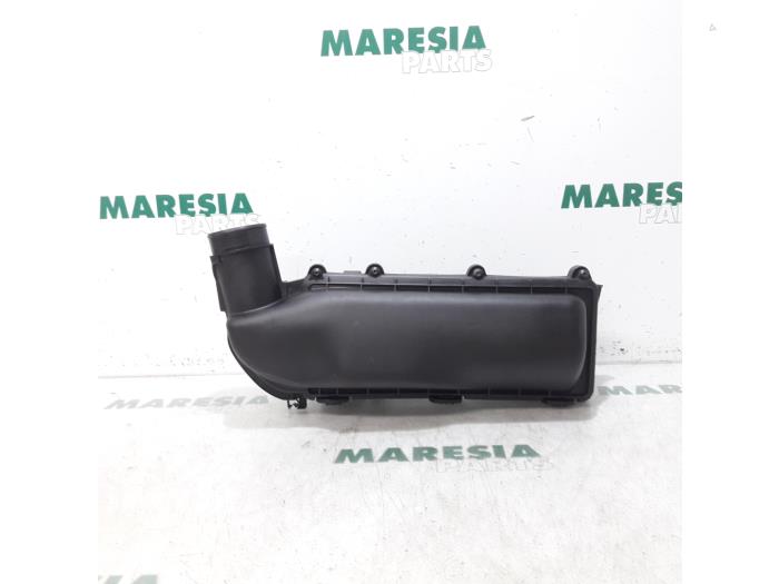 Begagnade Luftfilterhus Peugeot 308 (4A/C) 1.6 16V THP Autom. Pris € 35,00 Marginaltabell erbjuds av Maresia Parts
