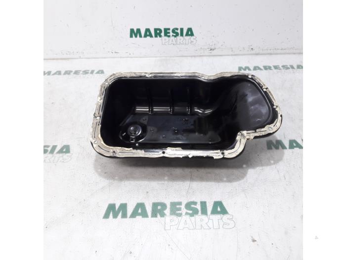 Usagé Couvercle carter Peugeot Bipper Tepee (AJ) 1.4 Prix € 60,50 Prix TTC proposé par Maresia Parts