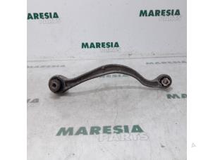 Used Rear lower wishbone, left Peugeot 508 (8D) 2.0 Hybrid4 16V Price € 50,00 Margin scheme offered by Maresia Parts