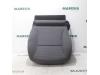 Seat upholstery, left from a Peugeot Partner (GC/GF/GG/GJ/GK), 2008 / 2018 1.6 HDI 75 16V, Delivery, Diesel, 1.560cc, 55kW (75pk), FWD, DV6BUTED4; 9HT, 2008-04 / 2018-12, GC9HT; GF9HT; 7A9HT; 7B9HT; 7D9HT 2009