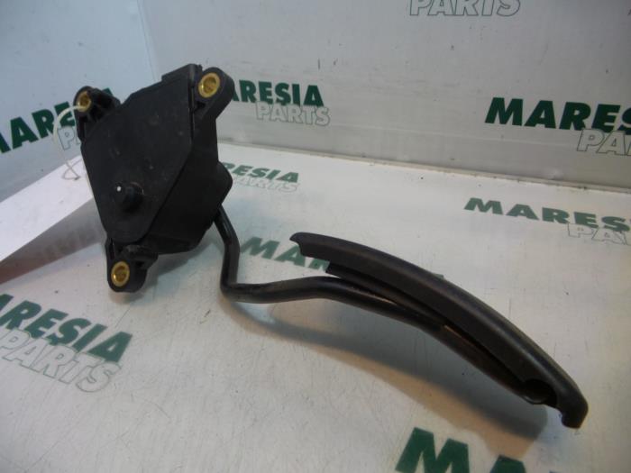 Begagnade Gaspedalsensor Renault Megane II CC (EM) 1.6 16V Pris € 35,00 Marginaltabell erbjuds av Maresia Parts
