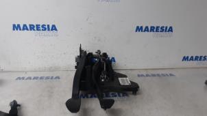 Używane Pedal hamulca Peugeot 508 SW (8E/8U) 1.6 THP 16V Cena € 105,00 Procedura marży oferowane przez Maresia Parts