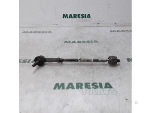 Used Tie rod, right Peugeot Expert (G9) 2.0 HDiF 16V 130 Price € 50,00 Margin scheme offered by Maresia Parts