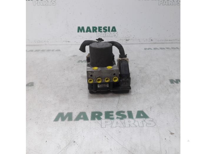 Begagnade ABS-pump Citroen C5 III Tourer (RW) 2.7 HDiF V6 24V Autom. Pris € 99,95 Marginaltabell erbjuds av Maresia Parts