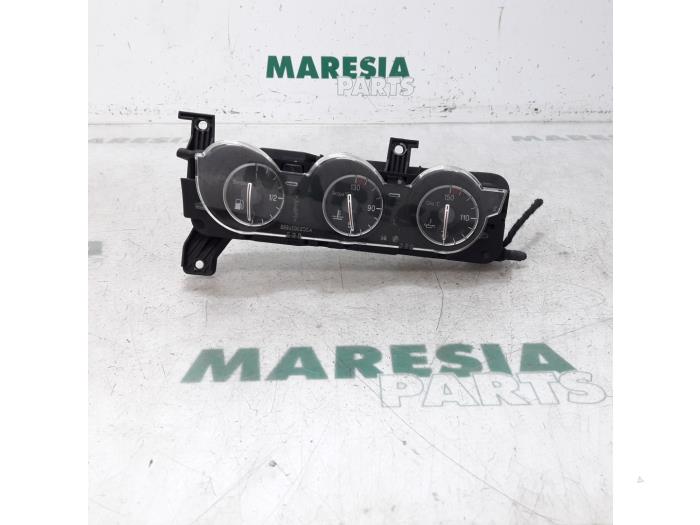 Begagnade Innerdisplay Alfa Romeo 159 (939AX) 1.9 JTS 16V Pris € 50,00 Marginaltabell erbjuds av Maresia Parts