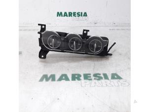 Używane Wyswietlacz wewnetrzny Alfa Romeo 159 (939AX) 1.9 JTS 16V Cena € 50,00 Procedura marży oferowane przez Maresia Parts