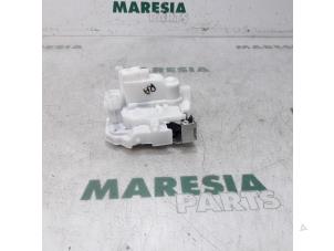 Usagé Serrure arrière droite Fiat Tipo (356S) 1.4 16V Prix € 40,00 Règlement à la marge proposé par Maresia Parts