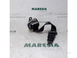 Usagé Ceinture de sécurité arrière centre Fiat Tipo (356S) 1.4 16V Prix € 40,00 Règlement à la marge proposé par Maresia Parts
