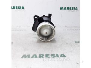 Usados Motor de ventilador de calefactor Fiat Tipo (356S) 1.4 16V Precio € 40,00 Norma de margen ofrecido por Maresia Parts