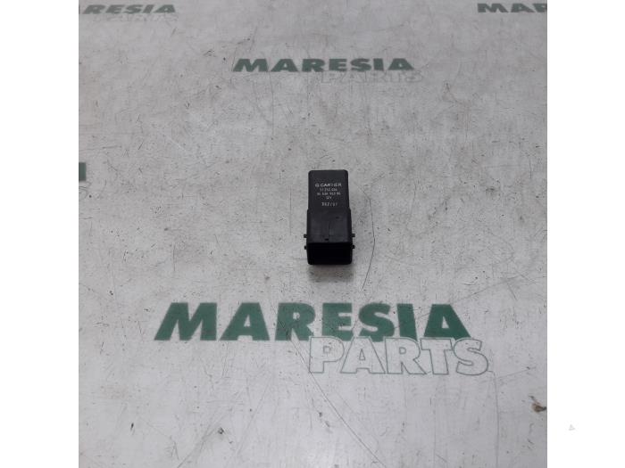 Glow plug relay Citroen C4 Grand Picasso 1.6 HDiF 16V 110 9663696380