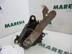 Used Throttle pedal position sensor Renault Megane II CC (EM) 1.9 dCi 115 Price € 50,00 Margin scheme offered by Maresia Parts