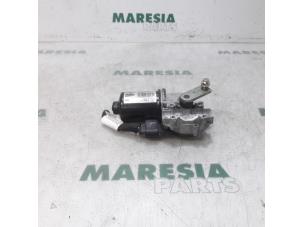 Usagé Moteur essuie-glace avant Fiat Tipo (356S) 1.4 16V Prix € 105,00 Règlement à la marge proposé par Maresia Parts