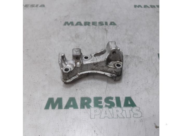 Used Engine mount Citroen Berlingo Cinqspace, Multispace 1.6 Hdi 16V 90 Price € 35,00 Margin scheme offered by Maresia Parts