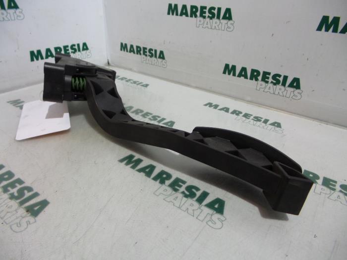 Begagnade Gaspedalsensor Alfa Romeo 147 (937) 1.6 Twin Spark 16V Pris € 40,00 Marginaltabell erbjuds av Maresia Parts
